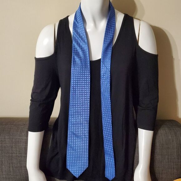 Nautica Blue Square Patterned Silk Tie - Picture 2 of 5